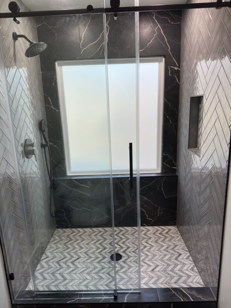 photo 4 from the Menendes bathroom remodeling project by ARTOS